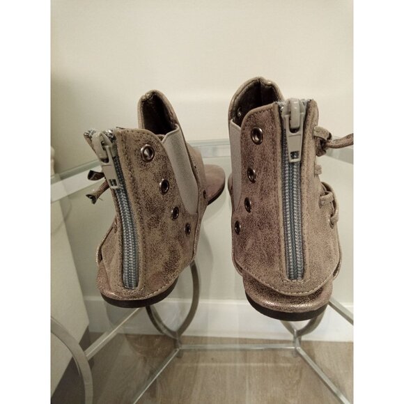 NWOT Women's Pierre Dumas Adele Gladiator Sandals Metallic Pewter Size 7 - Picture 6 of 10